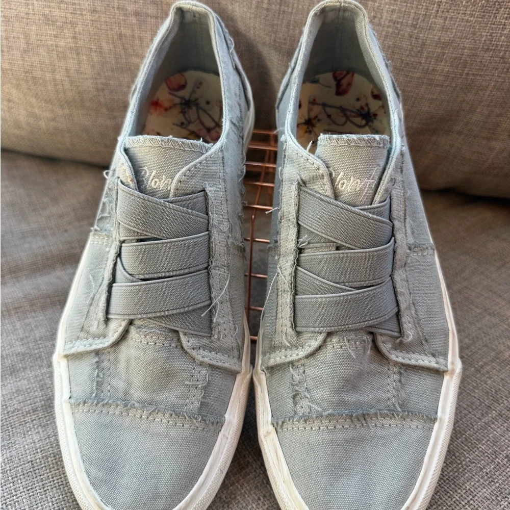 Blowfish Casual Slip-On Women’s Sneakers in Light Gray Size